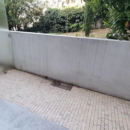 With Parking, Balcony, And Pool, Not Overlooked شقة *