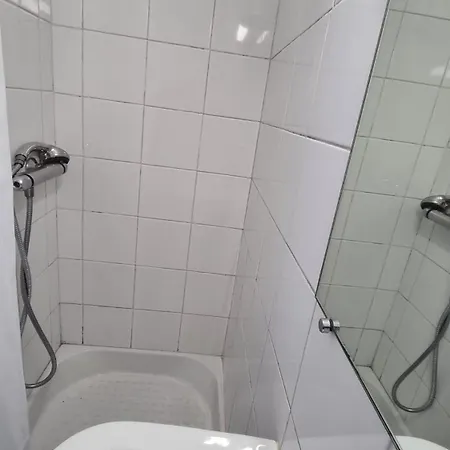 公寓 With Parking, Balcony, And Pool, Not Overlooked 卡威尔奎